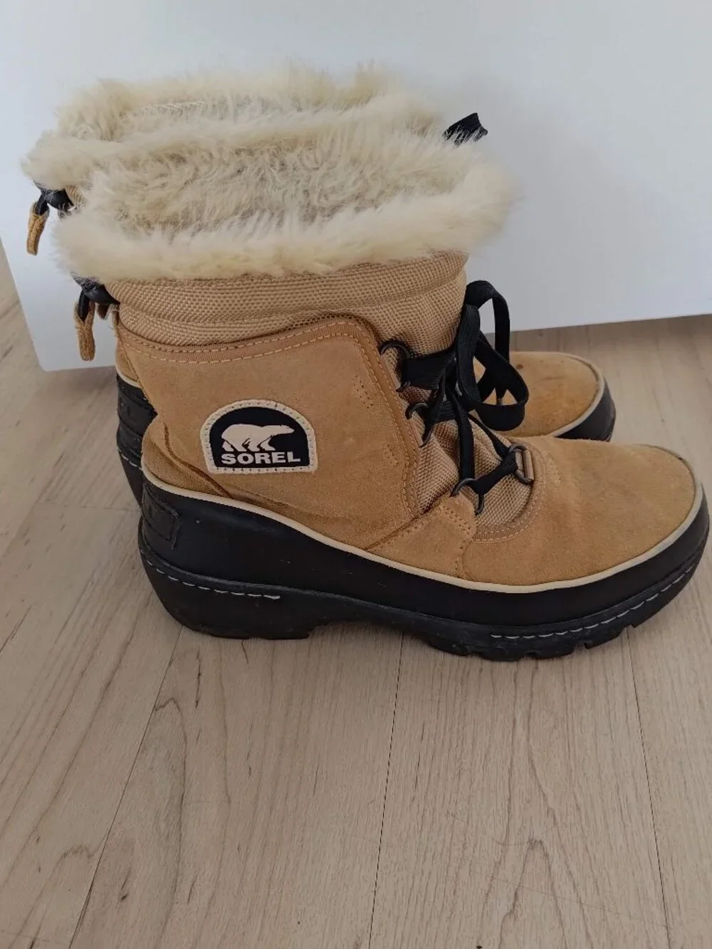 Sorel Ankle Boots Tivoli size 6.5 waterproof snow black tan